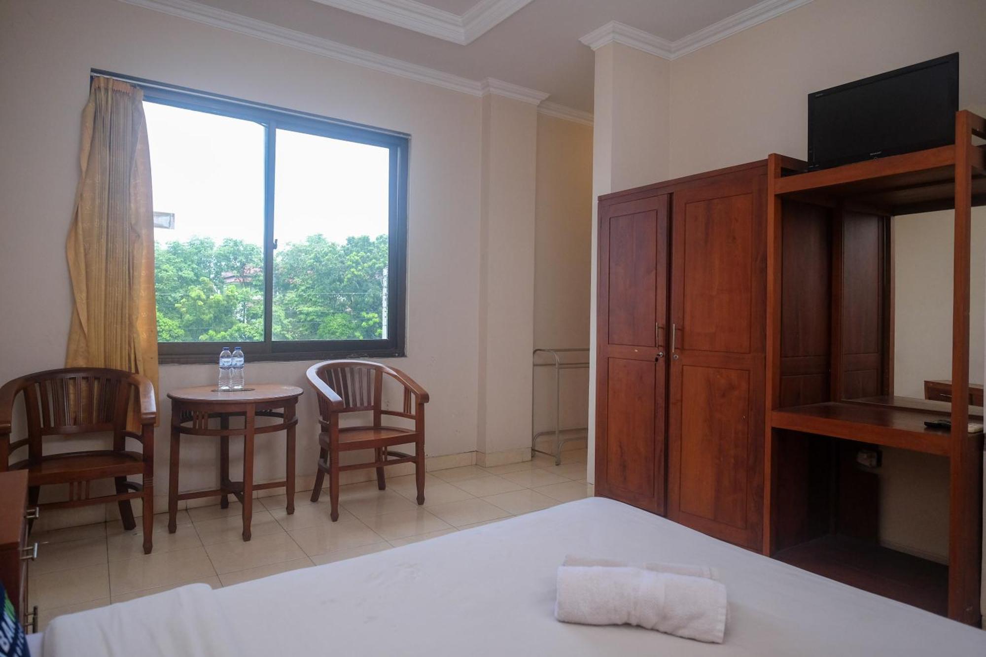 Urbanview Hotel Pondok Anggun Yogyakarta By Reddoorz Maguwo Εξωτερικό φωτογραφία