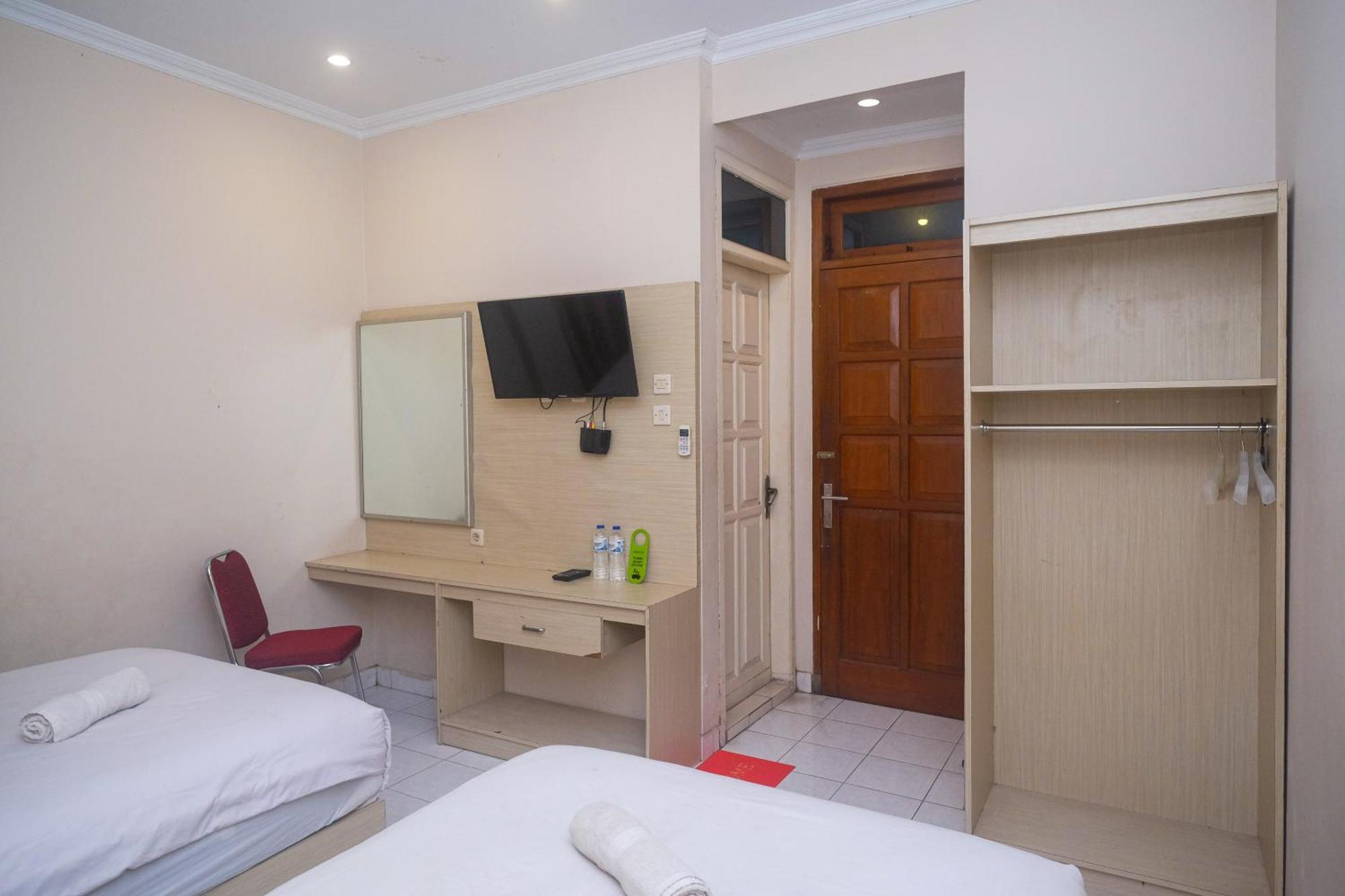 Urbanview Hotel Pondok Anggun Yogyakarta By Reddoorz Maguwo Εξωτερικό φωτογραφία