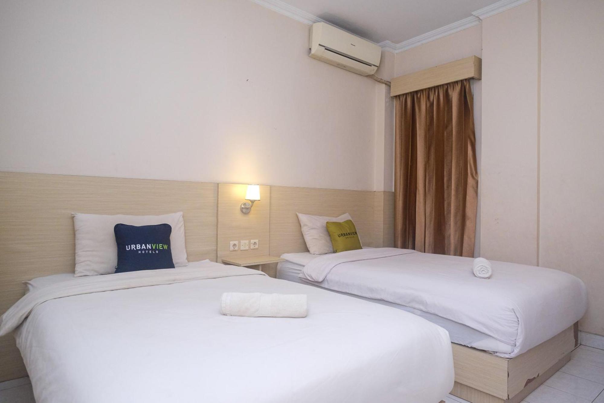Urbanview Hotel Pondok Anggun Yogyakarta By Reddoorz Maguwo Εξωτερικό φωτογραφία
