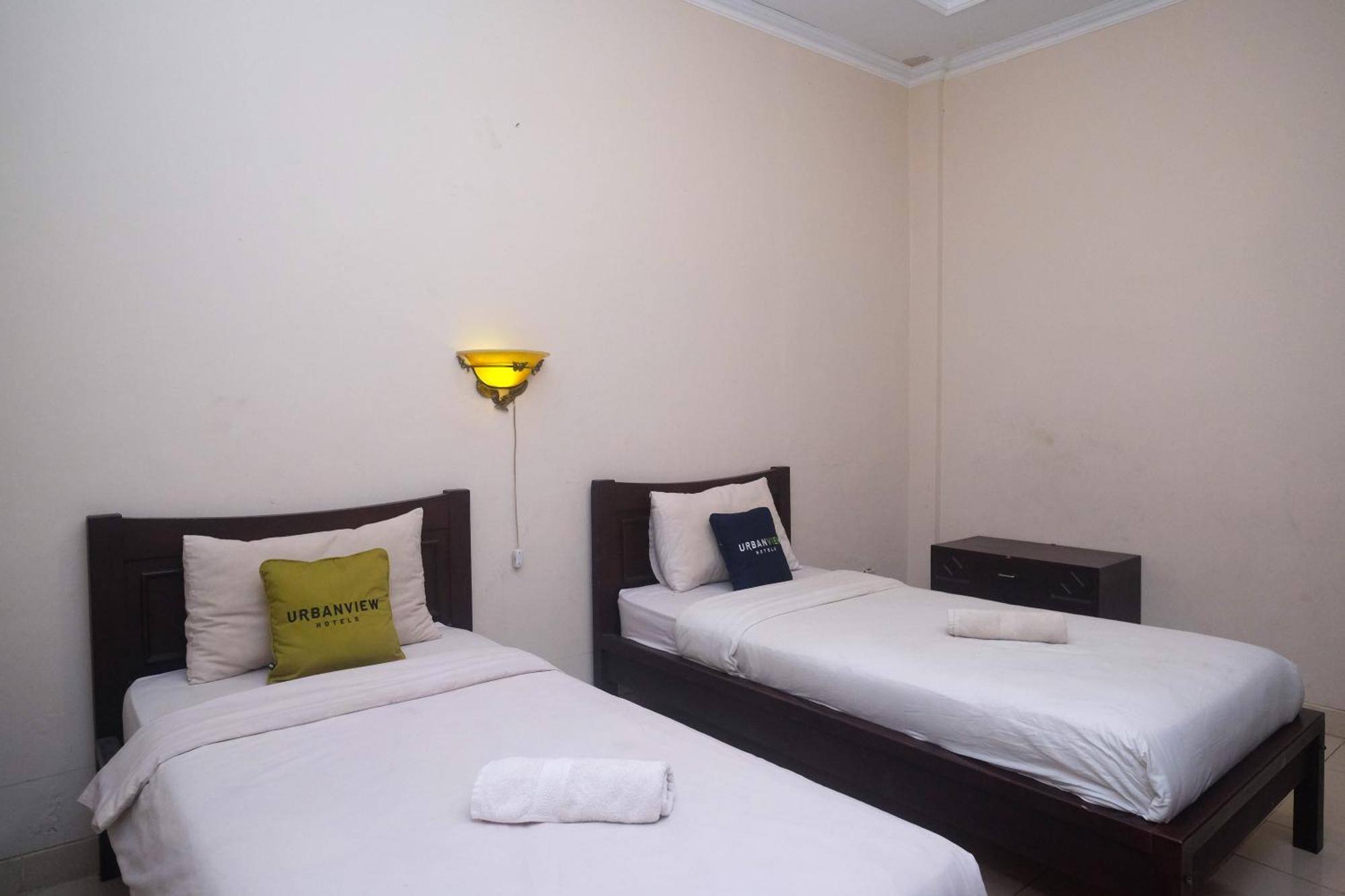 Urbanview Hotel Pondok Anggun Yogyakarta By Reddoorz Maguwo Εξωτερικό φωτογραφία