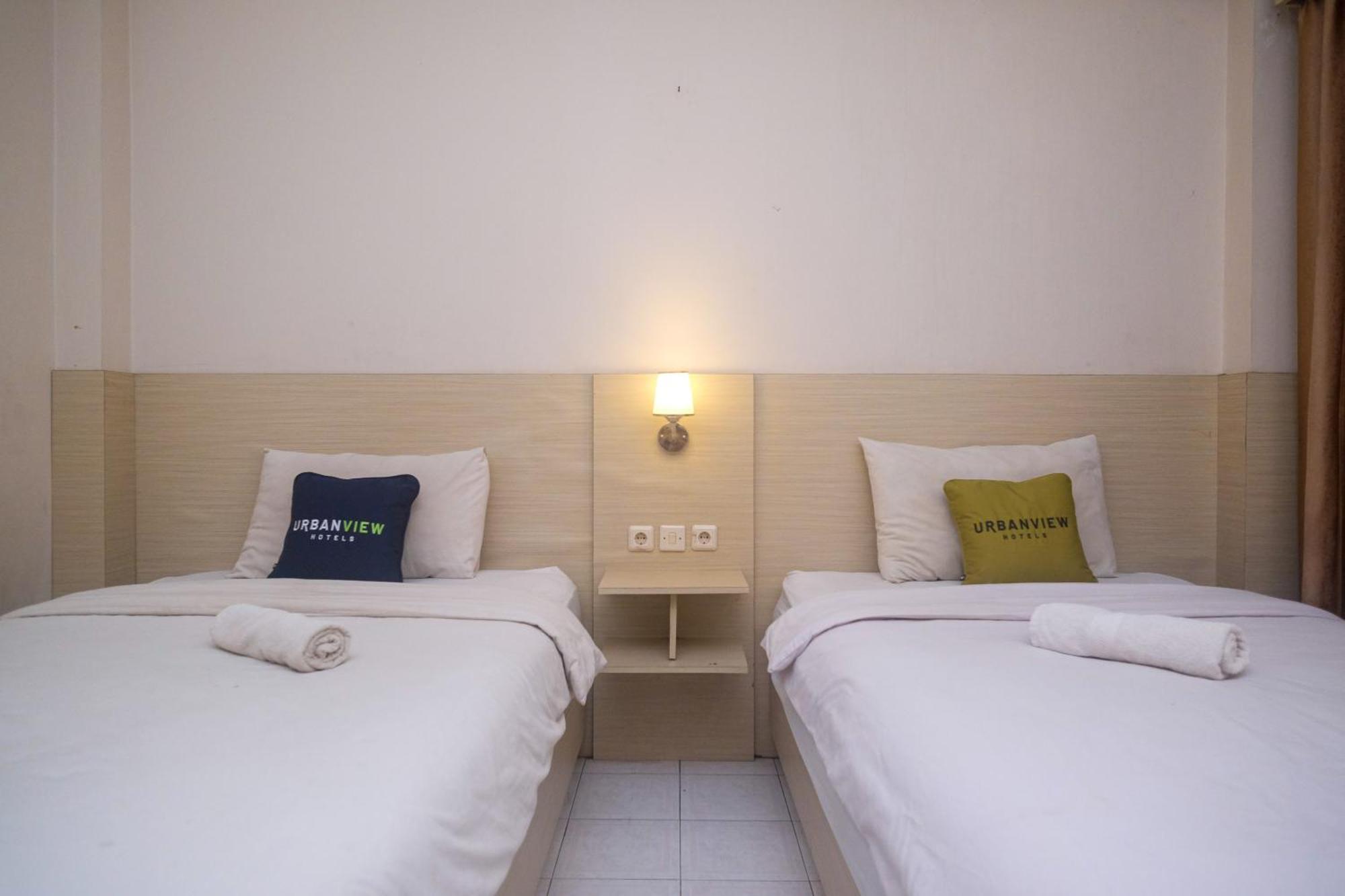 Urbanview Hotel Pondok Anggun Yogyakarta By Reddoorz Maguwo Εξωτερικό φωτογραφία