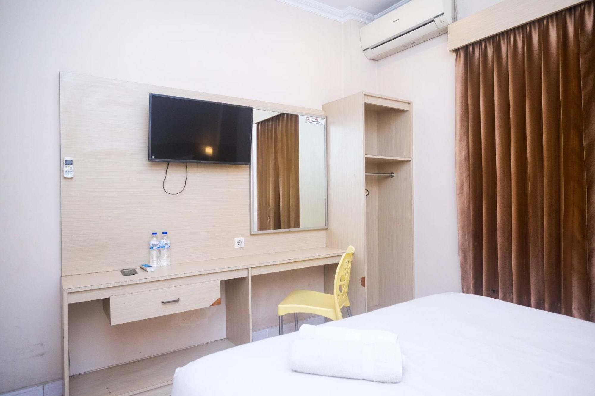 Urbanview Hotel Pondok Anggun Yogyakarta By Reddoorz Maguwo Εξωτερικό φωτογραφία
