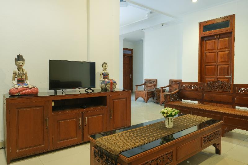Urbanview Hotel Pondok Anggun Yogyakarta By Reddoorz Maguwo Εξωτερικό φωτογραφία