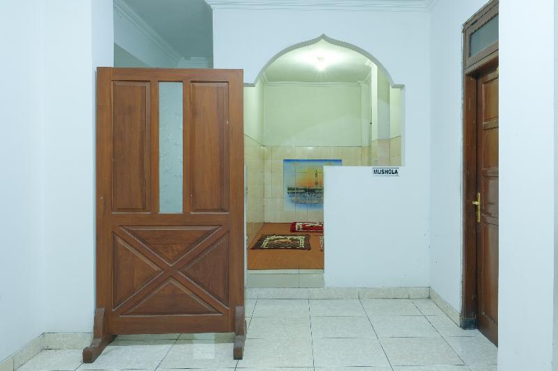 Urbanview Hotel Pondok Anggun Yogyakarta By Reddoorz Maguwo Εξωτερικό φωτογραφία